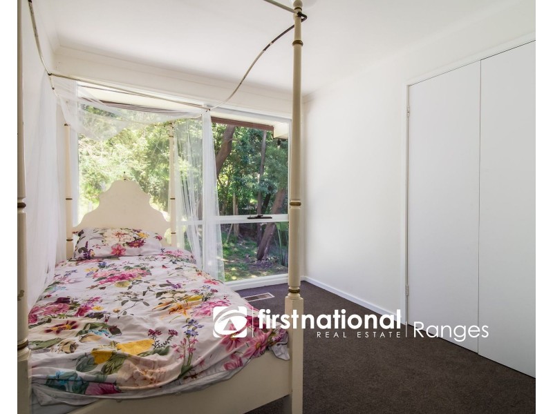 8 SANDELLS ROAD, Tecoma VIC 3160