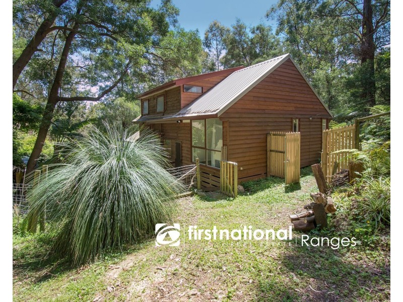 8 SANDELLS ROAD, Tecoma VIC 3160