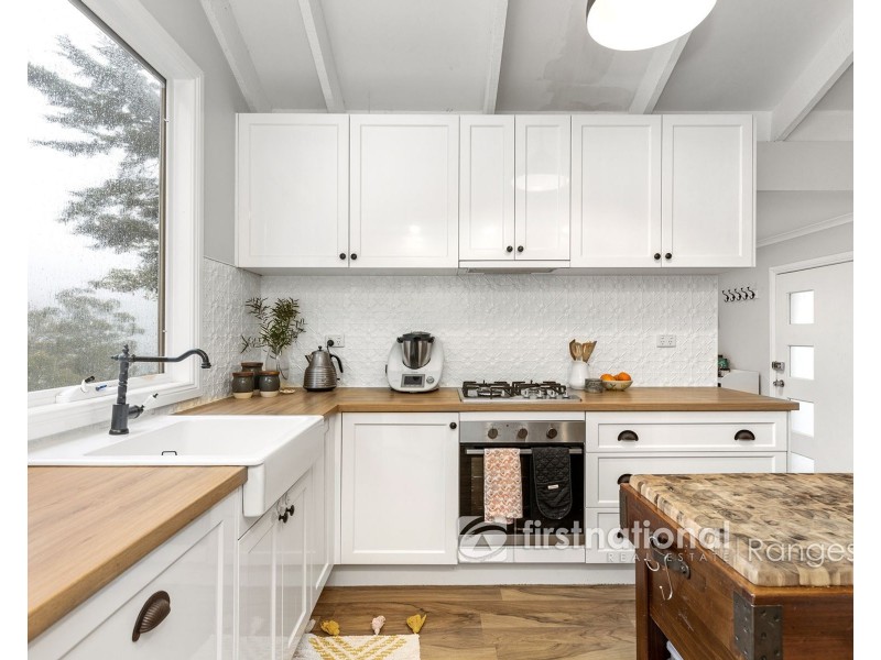 1 Kitchener Parade, Cockatoo VIC 3781