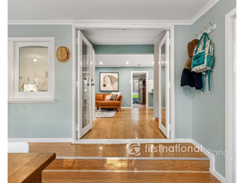 1 Isaac Street, Cockatoo VIC 3781