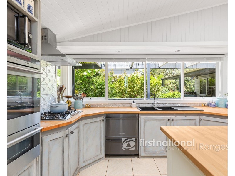 66 MAST GULLY ROAD, Upwey VIC 3158