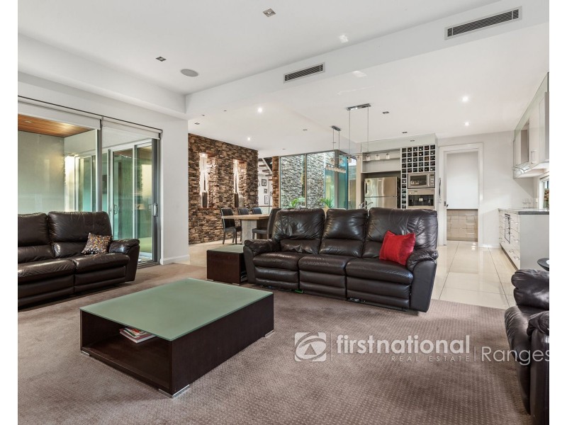 5 Kingsford Smith Court, Sandhurst VIC 3977