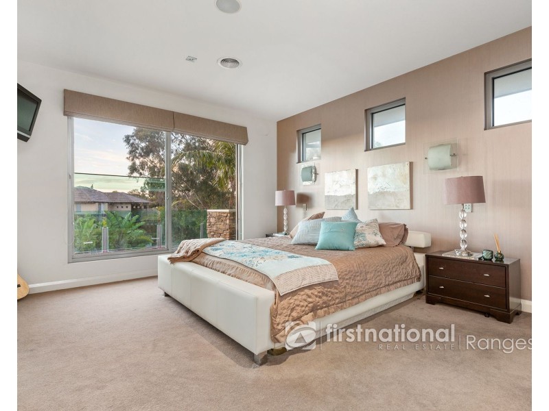5 Kingsford Smith Court, Sandhurst VIC 3977
