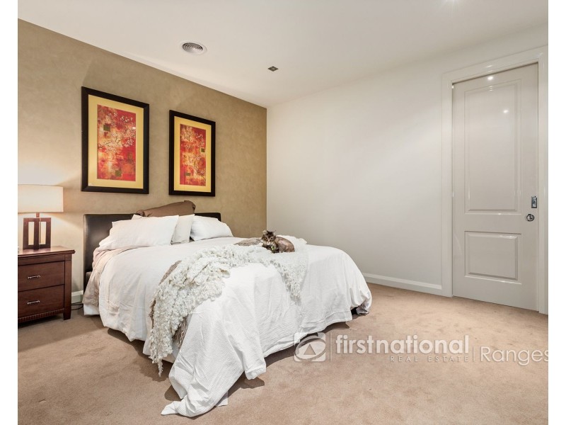 5 Kingsford Smith Court, Sandhurst VIC 3977