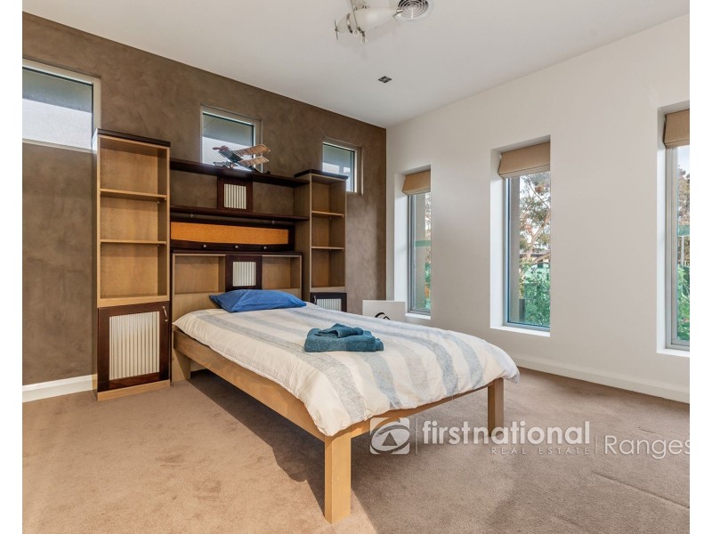 5 Kingsford Smith Court, Sandhurst VIC 3977