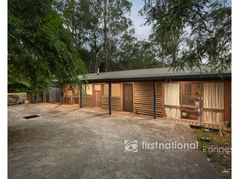 35A Mountain Road, Cockatoo VIC 3781