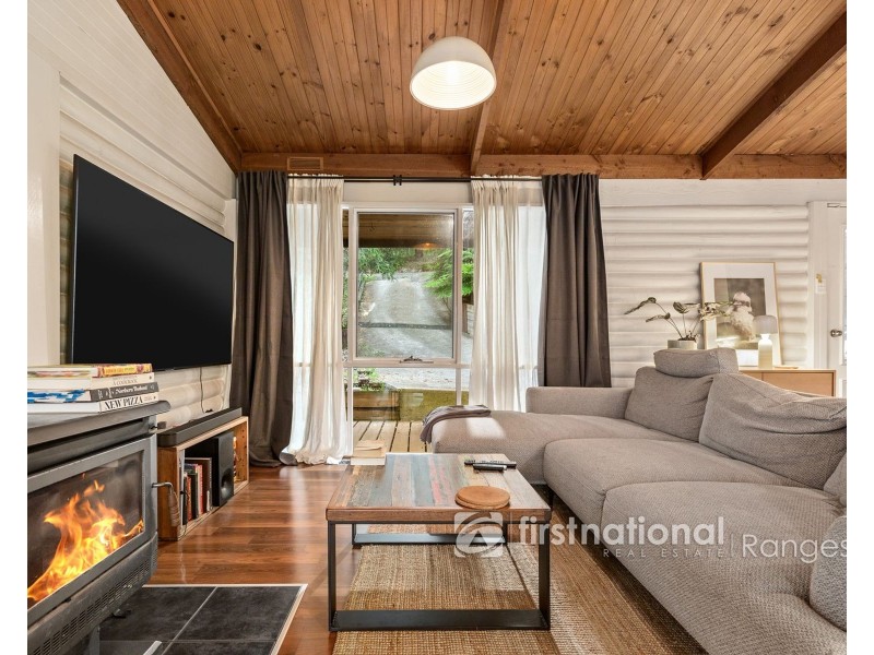 35A Mountain Road, Cockatoo VIC 3781