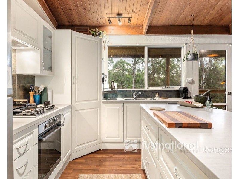 35A Mountain Road, Cockatoo VIC 3781