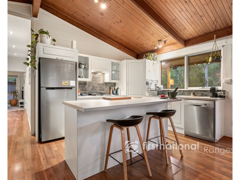 35A Mountain Road, Cockatoo VIC 3781