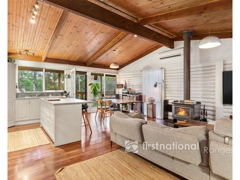 35A Mountain Road, Cockatoo VIC 3781
