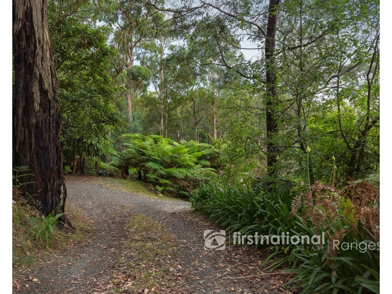 35A Mountain Road, Cockatoo VIC 3781