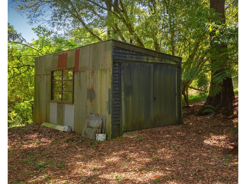 124 OLINDA-MONBULK ROAD, Olinda VIC 3788