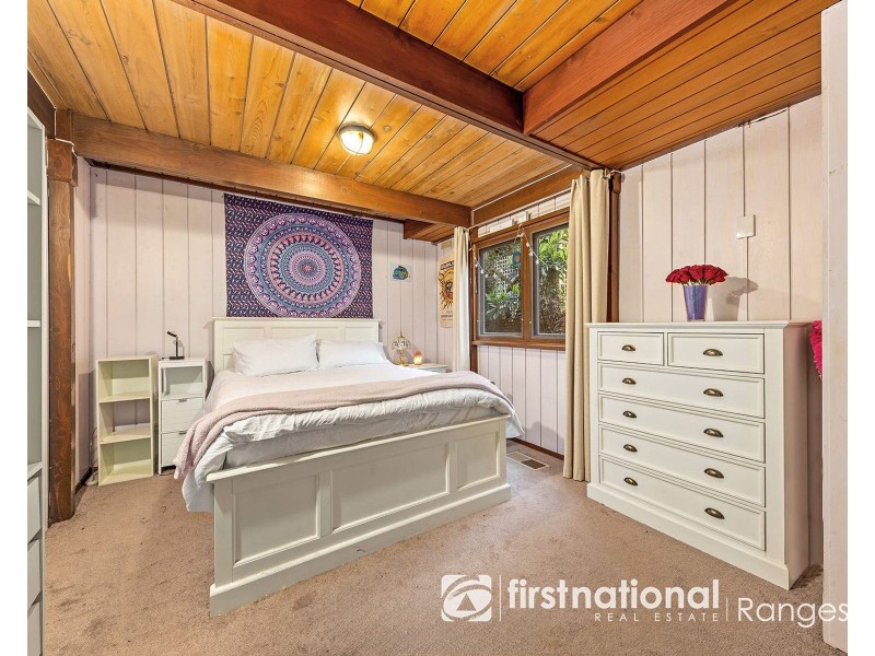 13 Brenda Grove, Tecoma VIC 3160