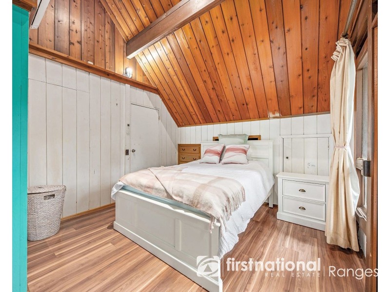 13 Brenda Grove, Tecoma VIC 3160