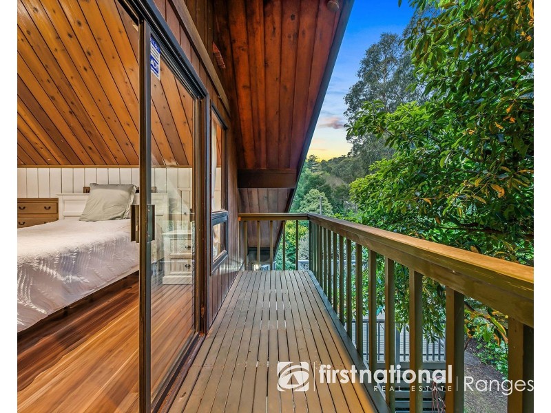 13 Brenda Grove, Tecoma VIC 3160