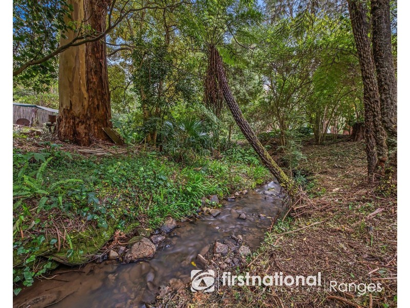 13 Brenda Grove, Tecoma VIC 3160