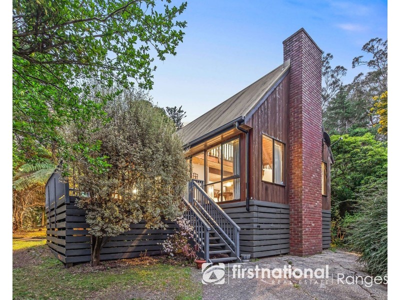 13 Brenda Grove, Tecoma VIC 3160