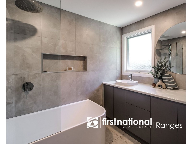 2/11 Talaskia Road, Upper Ferntree Gully VIC 3156