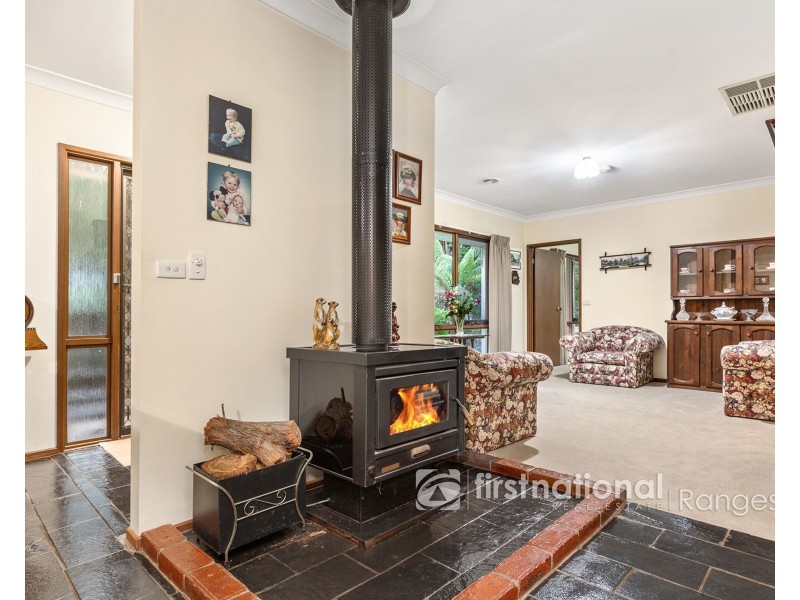 31 Bailey Road, Cockatoo VIC 3781