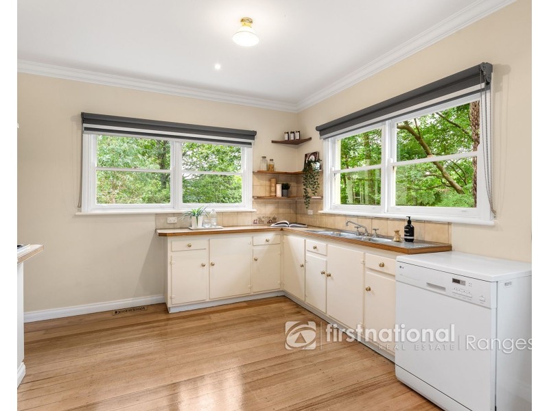 22 Lakeside Drive, Emerald VIC 3782