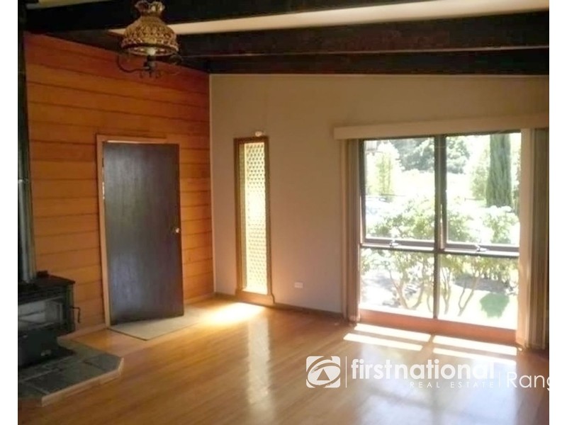 6 Garden Street, Cockatoo VIC 3781