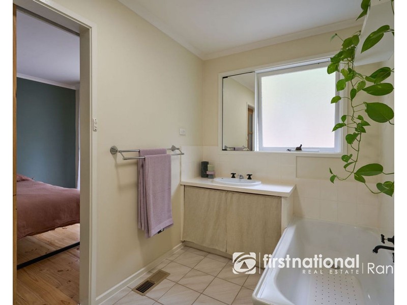 14 Johns Road, Selby VIC 3159
