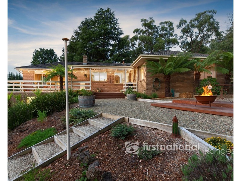 10 Glenvista Avenue, Emerald VIC 3782