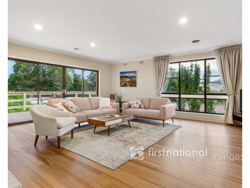 10 Glenvista Avenue, Emerald VIC 3782