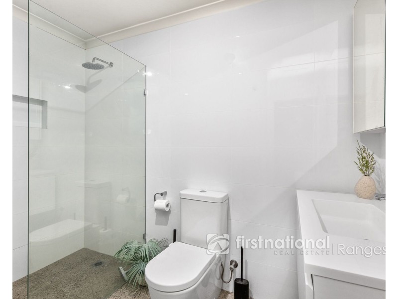 10 Glenvista Avenue, Emerald VIC 3782