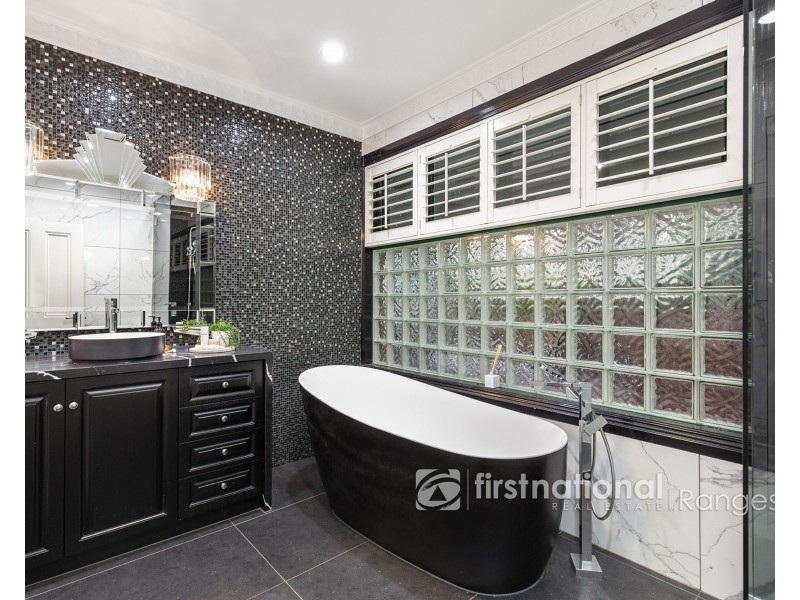 11 Brodrick Road, Macclesfield VIC 3782