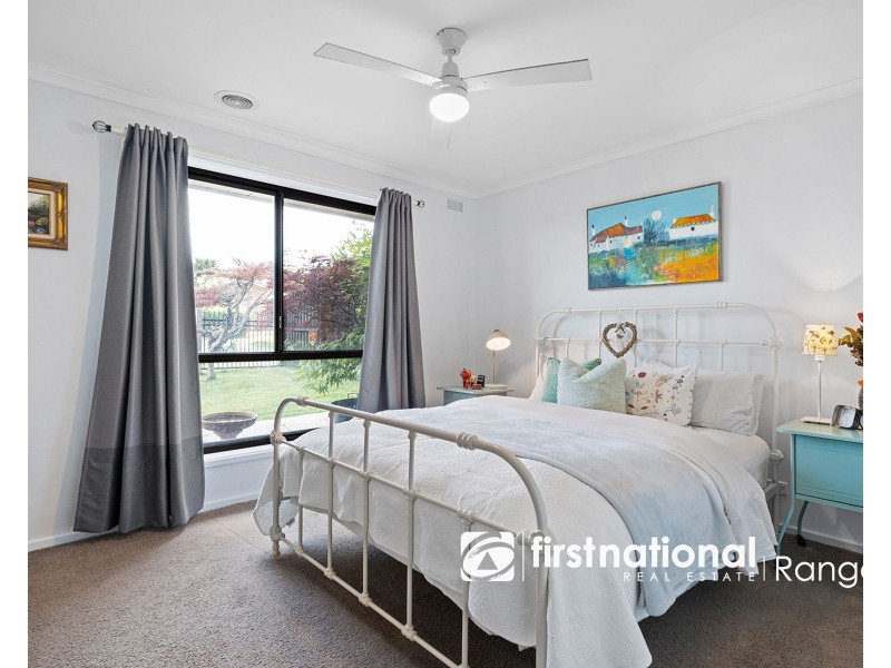 1 Irving Road, Pakenham VIC 3810