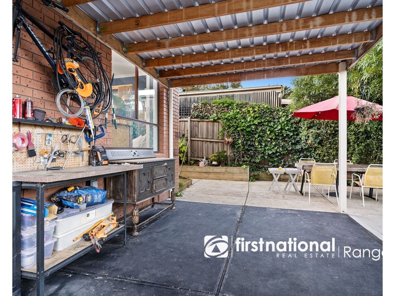 1 Irving Road, Pakenham VIC 3810