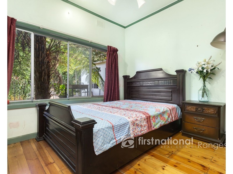 16 Maurice Street, Cockatoo VIC 3781