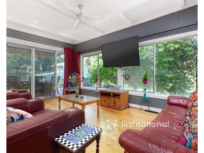 16 Maurice Street, Cockatoo VIC 3781