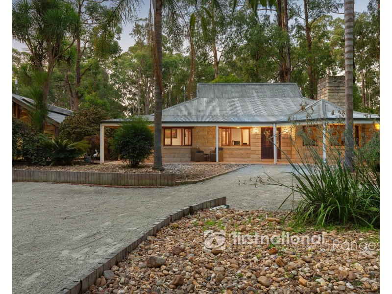 5 Doonaha Road, Cockatoo VIC 3781