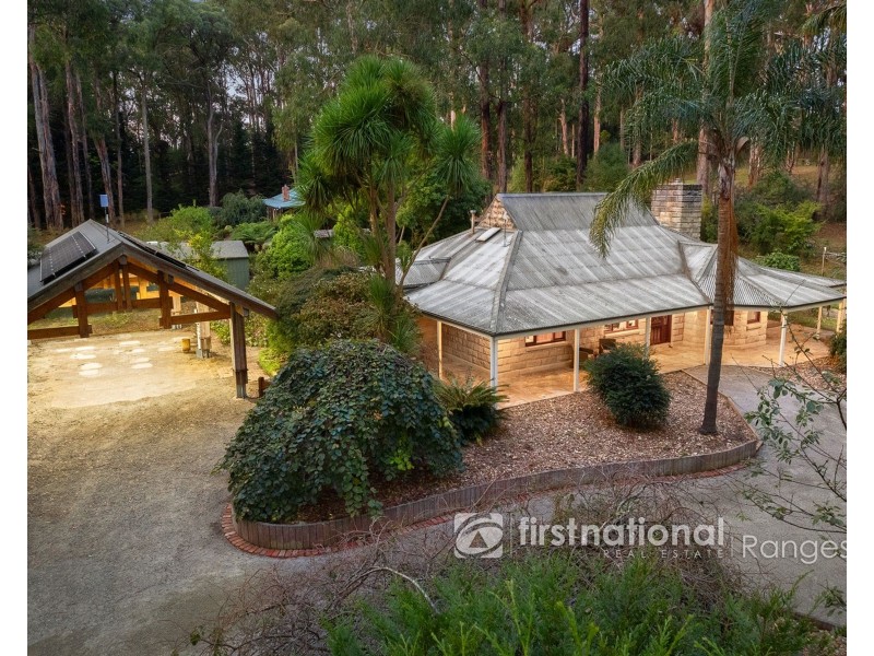 5 Doonaha Road, Cockatoo VIC 3781