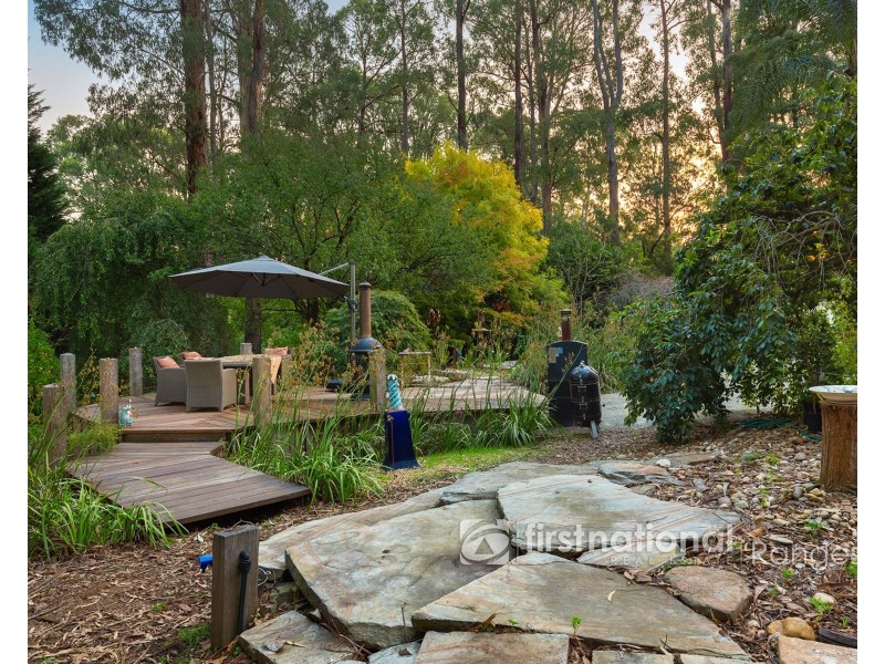 5 Doonaha Road, Cockatoo VIC 3781