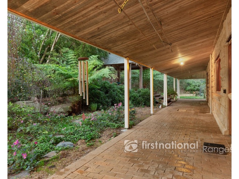 5 Doonaha Road, Cockatoo VIC 3781