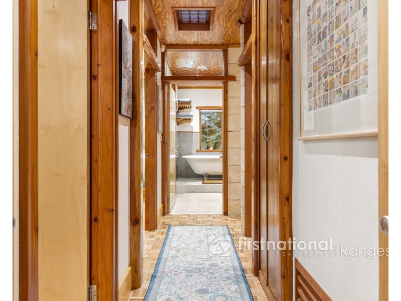 5 Doonaha Road, Cockatoo VIC 3781