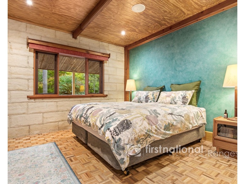 5 Doonaha Road, Cockatoo VIC 3781