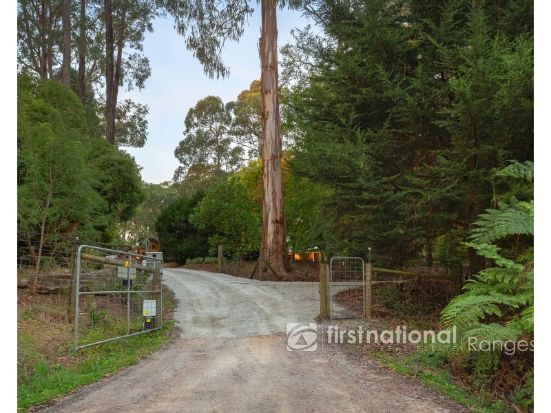 5 Doonaha Road, Cockatoo VIC 3781