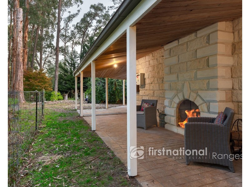 5 Doonaha Road, Cockatoo VIC 3781