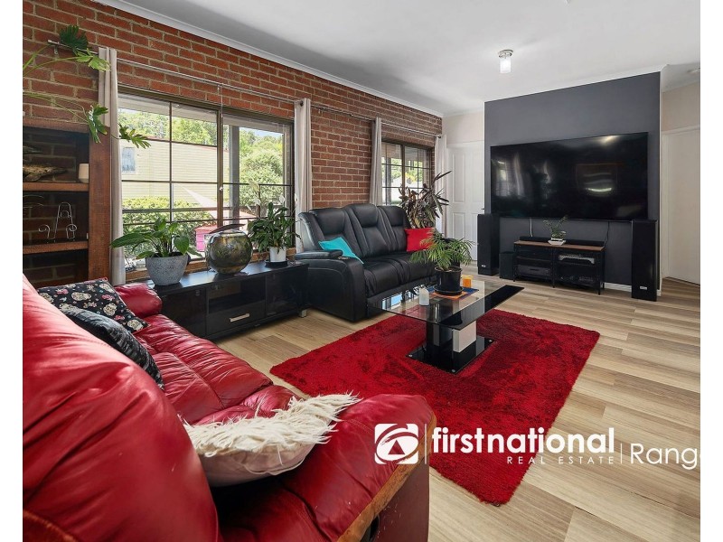 3/27 McBride Street, Cockatoo VIC 3781