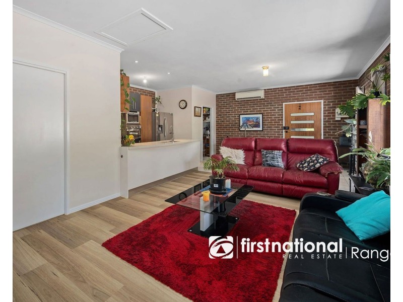 3/27 McBride Street, Cockatoo VIC 3781