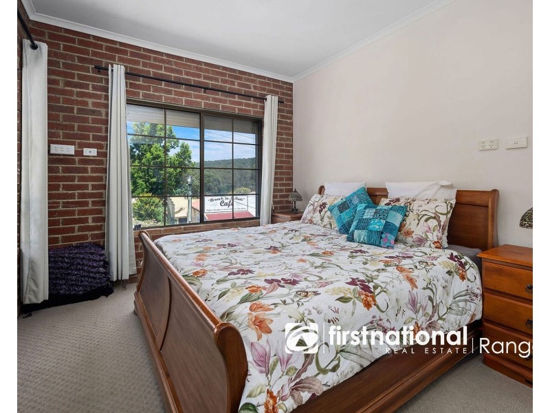 3/27 McBride Street, Cockatoo VIC 3781