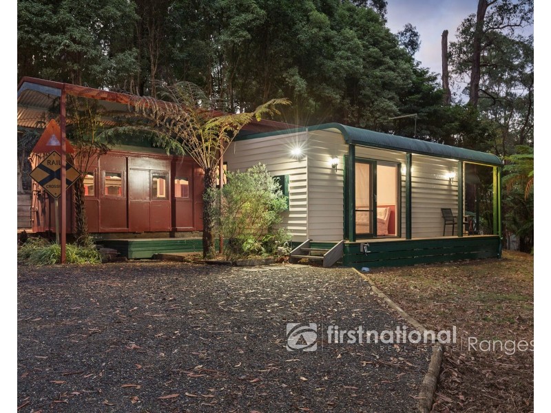 4 Arthur Road, Cockatoo VIC 3781