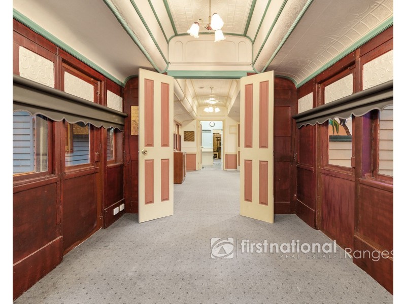 4 Arthur Road, Cockatoo VIC 3781