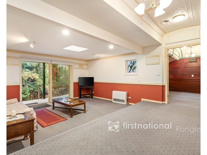 4 Arthur Road, Cockatoo VIC 3781