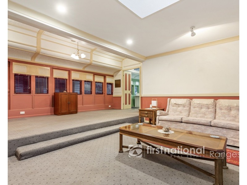 4 Arthur Road, Cockatoo VIC 3781