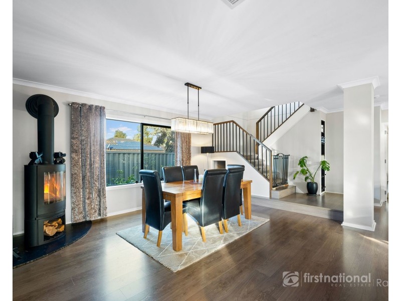 7 Blue Bush Way, Cranbourne East VIC 3977